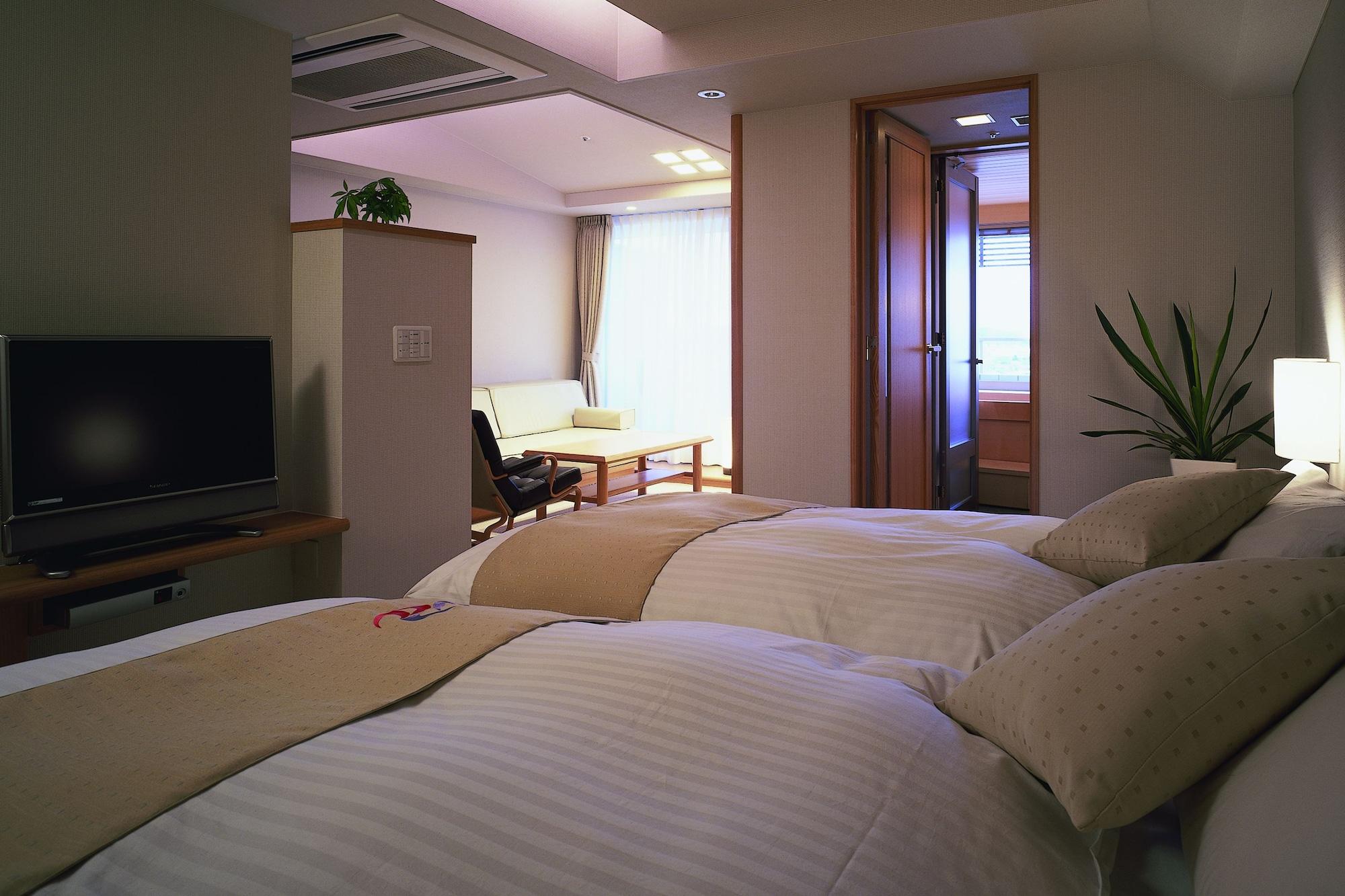 Hotel Plaza Annex Йокоте Екстериор снимка
